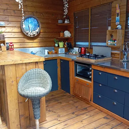 Tiny House Plein Centre Проживание в семье Уртен